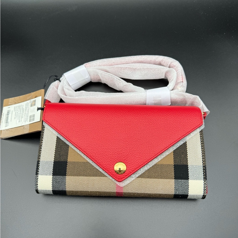 Burberry Red Crossbody Bag with Plaid Pattern and Detachable Strap